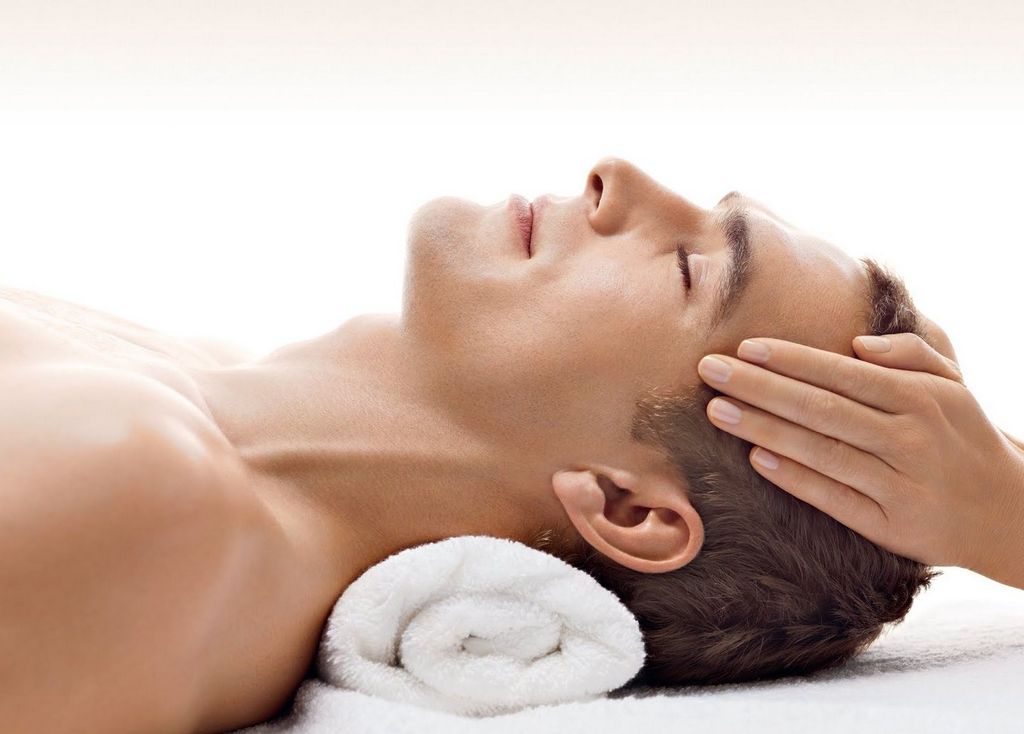Ayurvedic Massage: Abhyanga Technique for Mind And Body Renewal